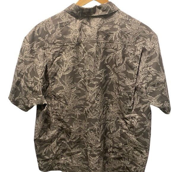 Patagonia Self Guided Hike Garden  Hawaiian button down short sleeve shirt - Picture 2 of 10